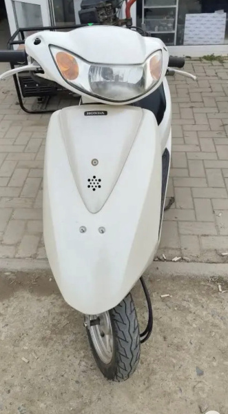 Скутер HONDA AF68 белый